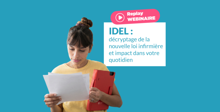 Image d'une IDEL en train de lire un document